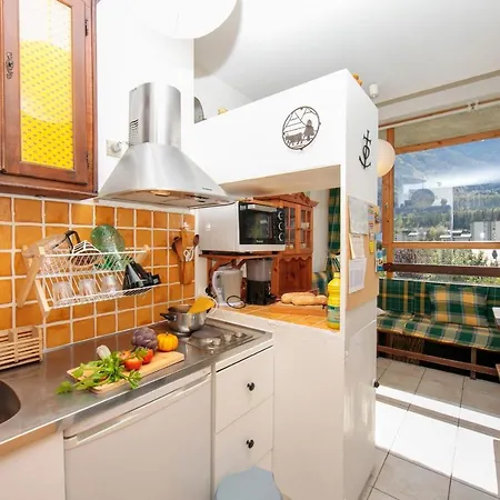 Sleeps 4 *